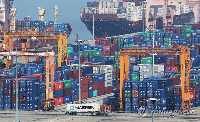 '트럼프 관세' 속 5월 수출 1.3%↓…미중 수출 8%대 감소
