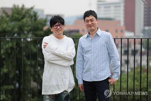 '보이스 오브 햄릿: 더 콘서트'의 오필영 프로듀서와 김성수 음악감독