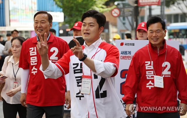 지지 호소하는 김용태 비대위원장