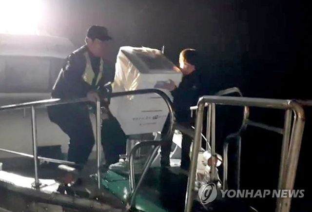바닷길로 투표함 옮기는 제주해경