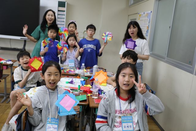 'K-종이접기 어린이 마스터 과정' 참가자들