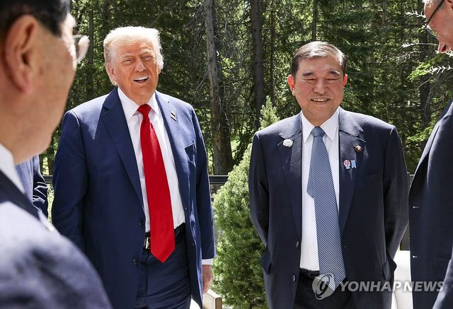 G7 정상회의 계기로 캐나다에서 만난 미일 정상