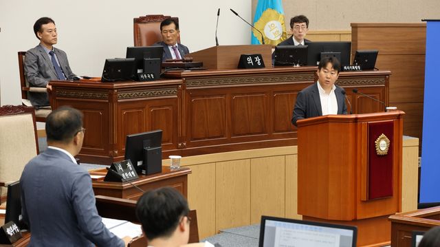 시정질문하는 박승엽 의원