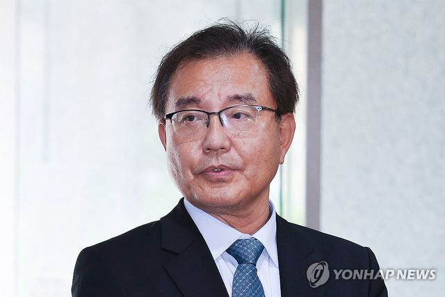 출근길 질의응답하는 이명현 순직해병 특검