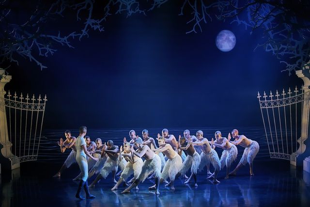 매튜 본 '백조의 호수' 내한 공연