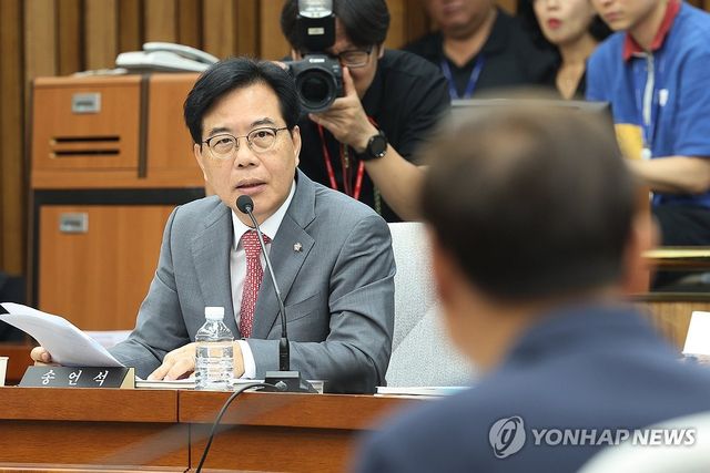 질문하는 송언석 원내대표