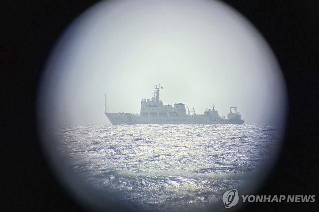 남중국해 항행 중인 중국 해경선 