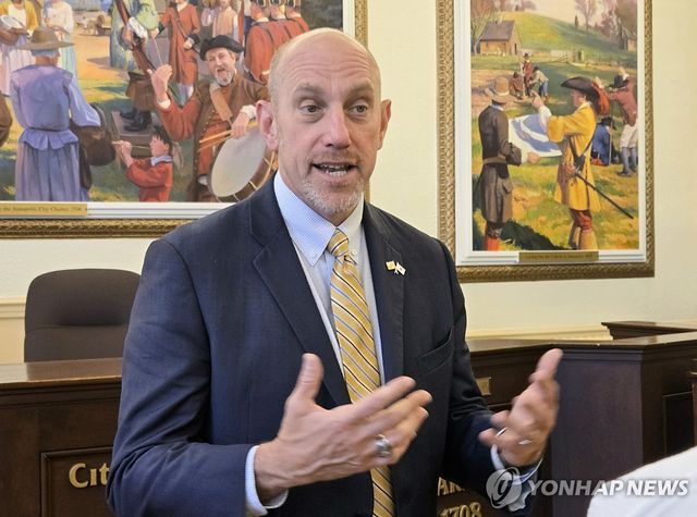 스털링 세인트존스대 총장 인터뷰