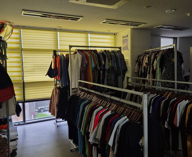 정전으로 영업이 중단된 B씨의 가게