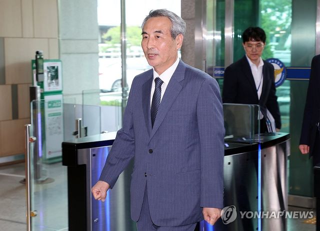 경기남부경찰청 방문한 민중기 특검