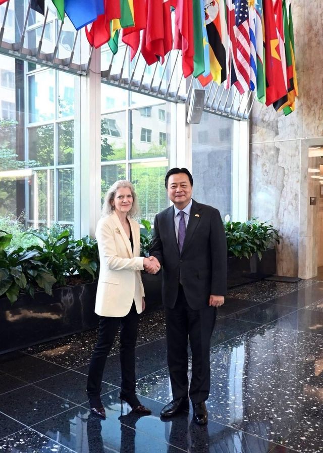 조현동 주미대사와 후커 미 국무차관