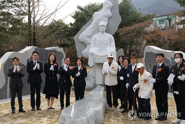 국립대전현충원의 미귀환 국군포로 조형물