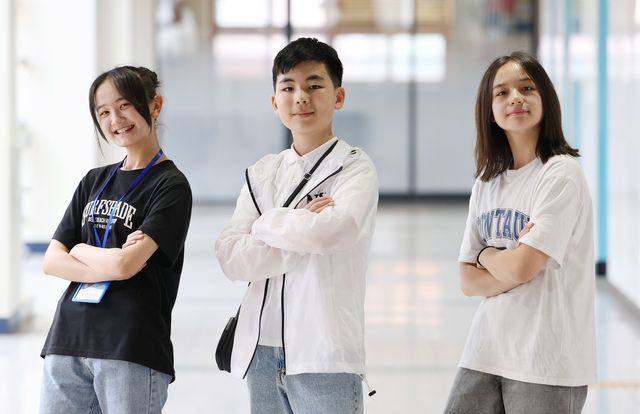 세계로국제중고등학교 굴리자, 서다니엘, 신아리나 학생