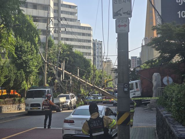 서울 구로구 구로동 전봇대 전도 사고
