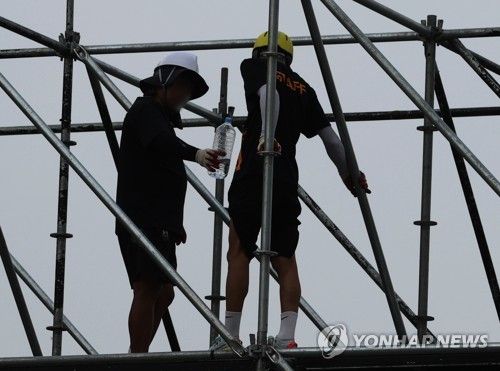 폭염 속 일하는 노동자