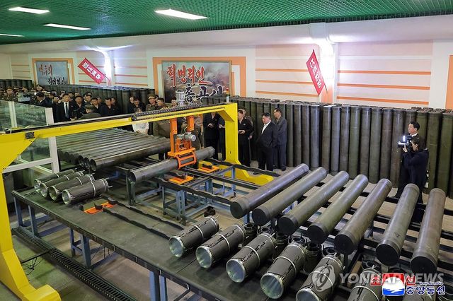 김정은, 군수공장 시찰