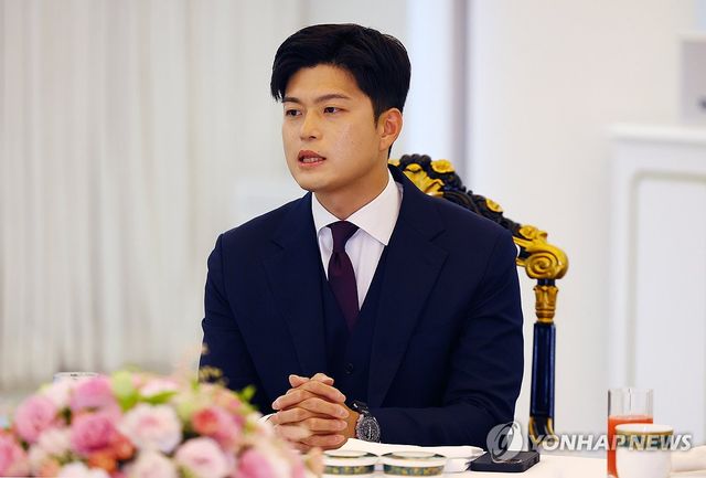 대통령-여야 지도부 회동, 발언하는 김용태 비대위원장