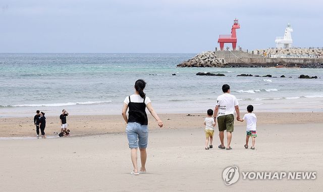 올해 첫 열대야 제주 "바다로"