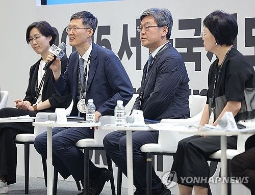 발언하는 문형배 전 헌법재판소장 권한대행