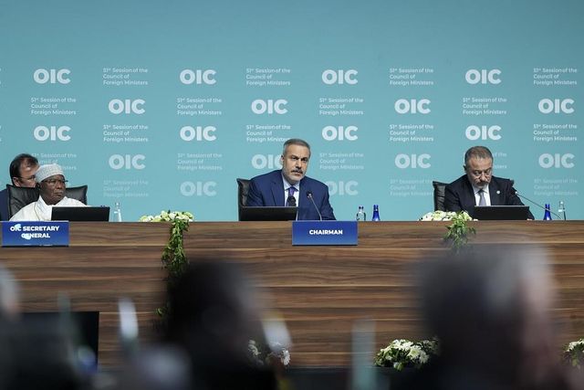 이스탄불에서 열린 OIC 외무장관회의