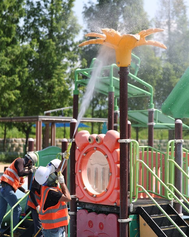 물놀이형 놀이터 청소