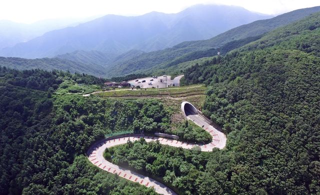 전북 남원시 정령치 백두대간