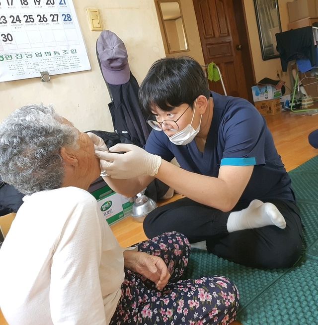 취약계층 어르신 방문 구강건강 관리