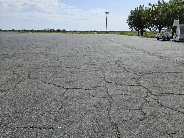카메룬 마루아 공항의 활주로