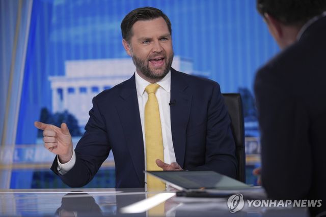폭스뉴스 출연해 인터뷰하는 JD 밴스 미국 부통령