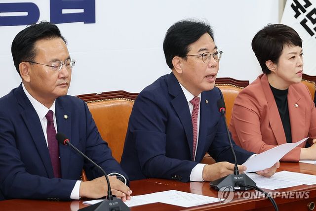 발언하는 국민의힘 송언석 원내대표