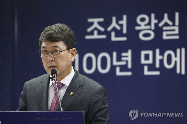 인사말하는 최응천 청장