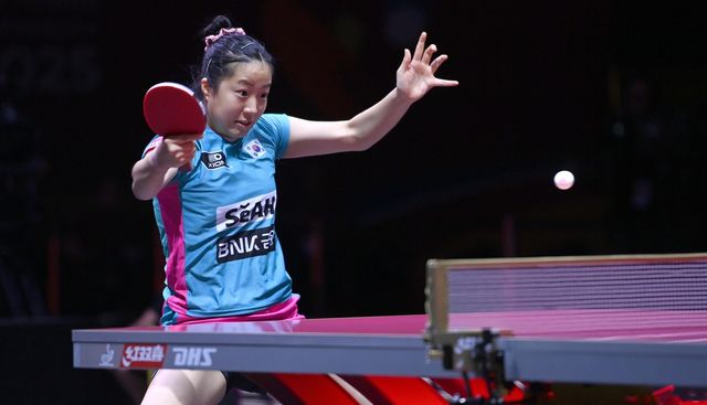 세계탁구선수권에 출전했을 때 신유빈의 경기 장면