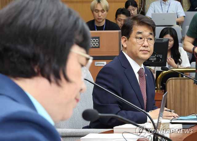 국무총리 인사청문특위 여야 간사 '신경전'