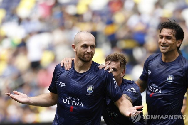 동점골 넣은 그레이