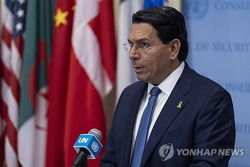 약식 회견하는 주유엔 이스라엘 대사