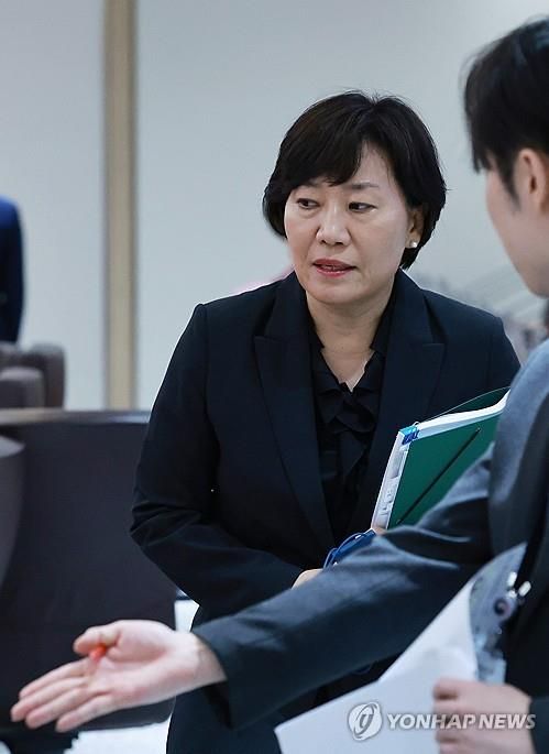 국무회의 참석하는 송미령 농식품부 장관