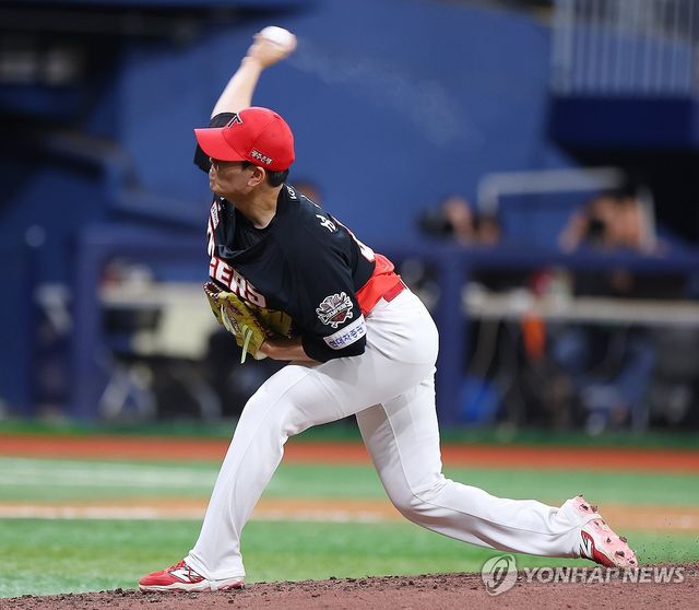 성영탁의 힘찬 투구