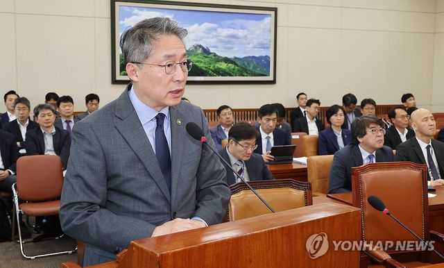 김민석 고용노동부 차관