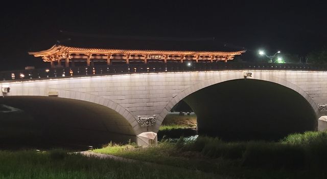 청연루의 야간 경관