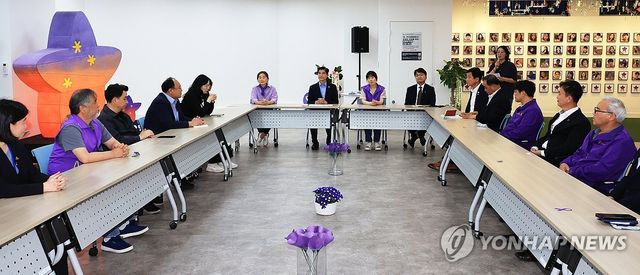 '별들의 집' 방문한 국정기획위원회