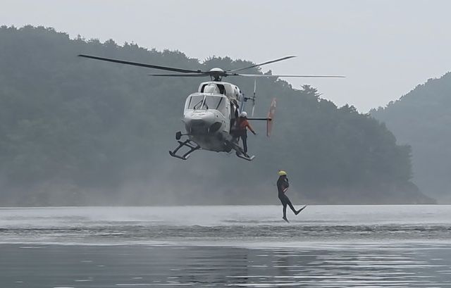 대전소방본부, 대청댐서 수난 구조 시범훈련