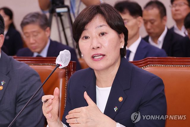 답변하는 송미령 농림축산식품부 장관