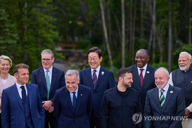 이재명 대통령, G7 및 초청국 정상 기념촬영