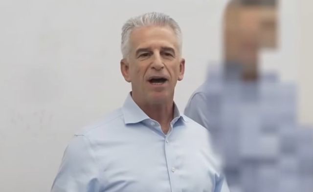 다비드 바르니아 국장 "CIA에 감사"