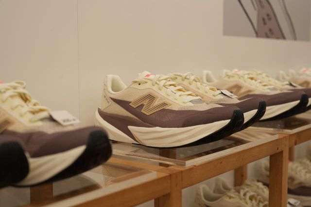 이랜드 뉴발란스 더현대서울서 팝업매장