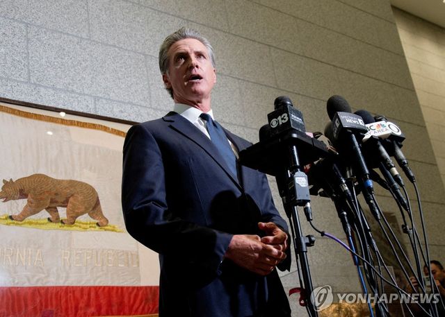 개빈 뉴섬 미 캘리포니아 주지사