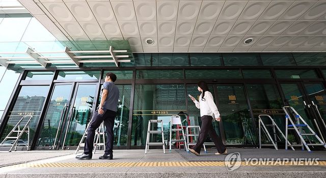 윤 전 대통령 측, 출입방식 협의 안돼도 특검 출석 예정