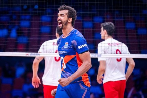 남자배구 네덜란드 대표팀의 주축 공격수인 아히(중앙)