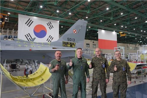 폴란드 공군 대표단, KAI 본사 방문…FA-50 생산현장 시찰