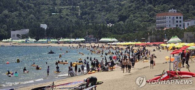 울산 울주군 진하해수욕장
